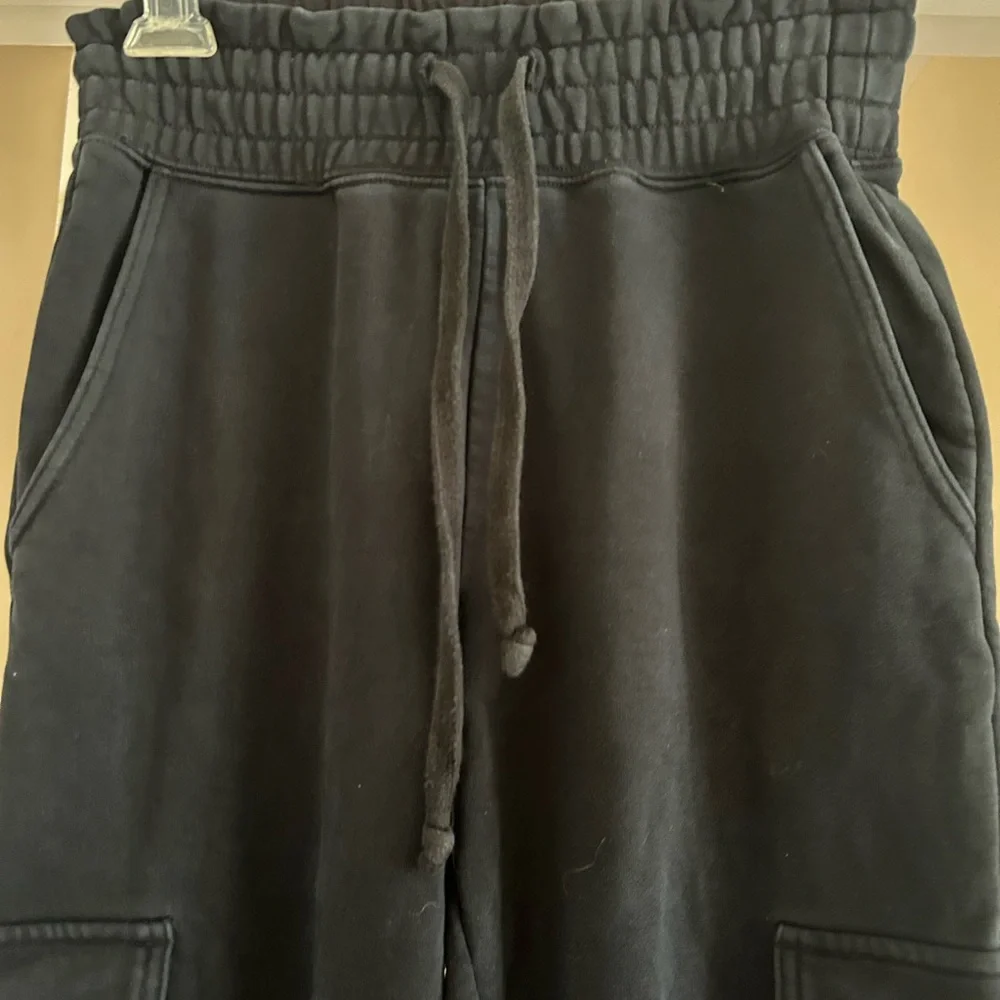 Fabletics Black Joggers. XS. Elastic waist, pockets. Drawstring.  Athletic - Picture 3 of 4